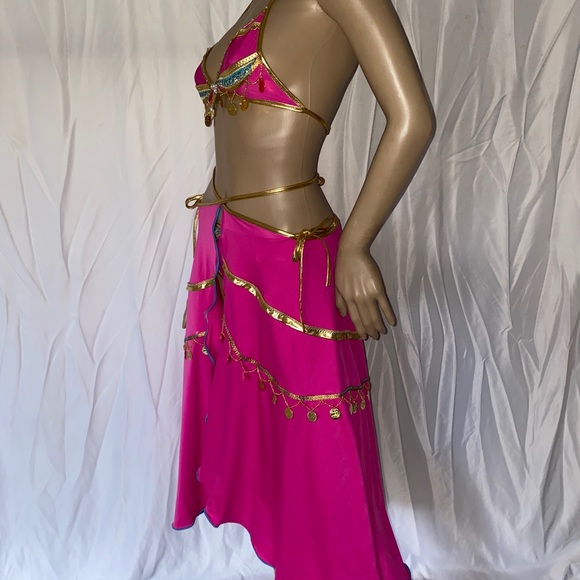 Disney Aladdin Jasmine Costume - Picture 2 of 3
